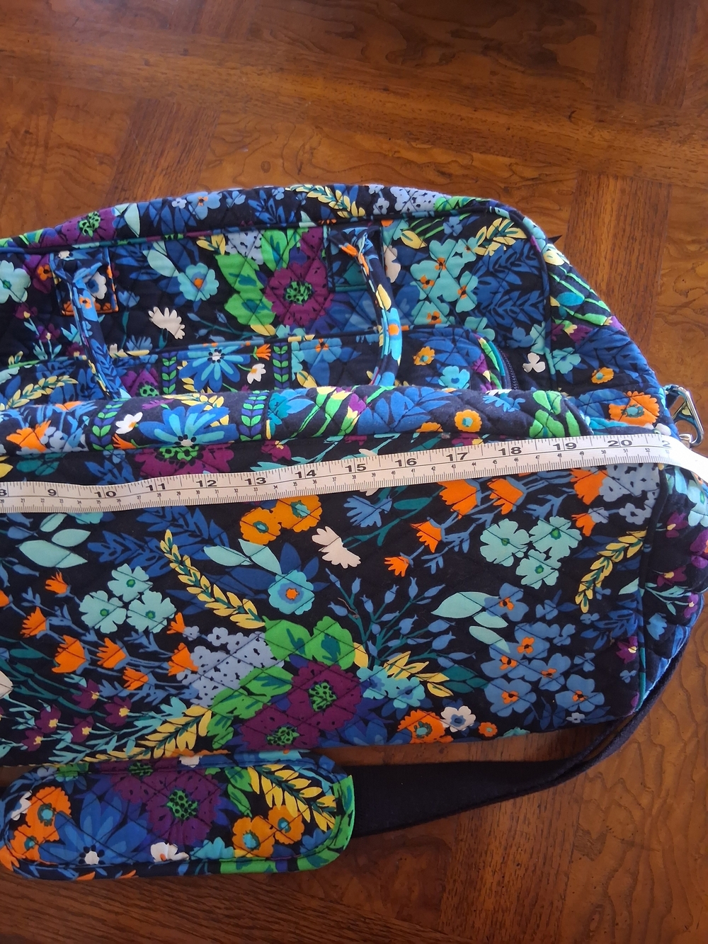 Vera Bradley Navy Multicolor Quilted Floral Travel Tote - Picture 3 of 8